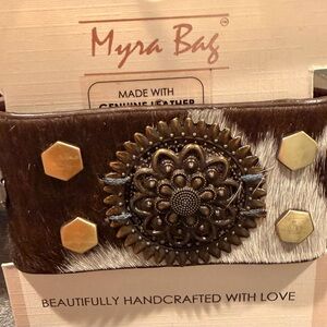 Myra Bag Brown and Gold Leather Cuff bracelet